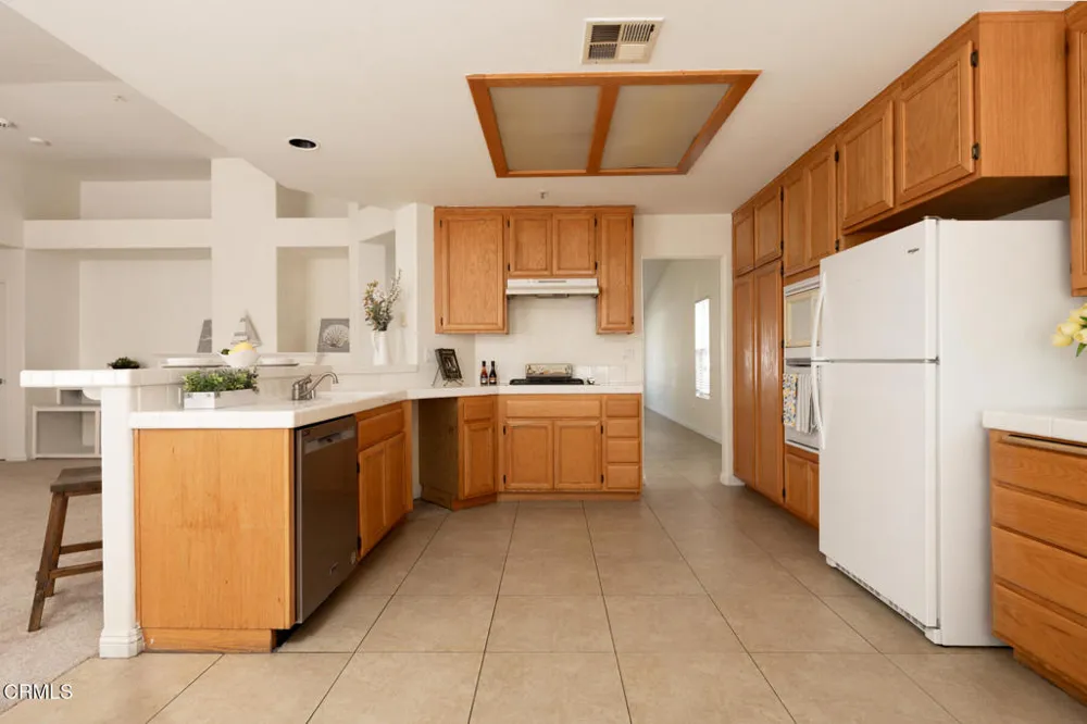 708 Binnacle Street Oxnard, CA 93035