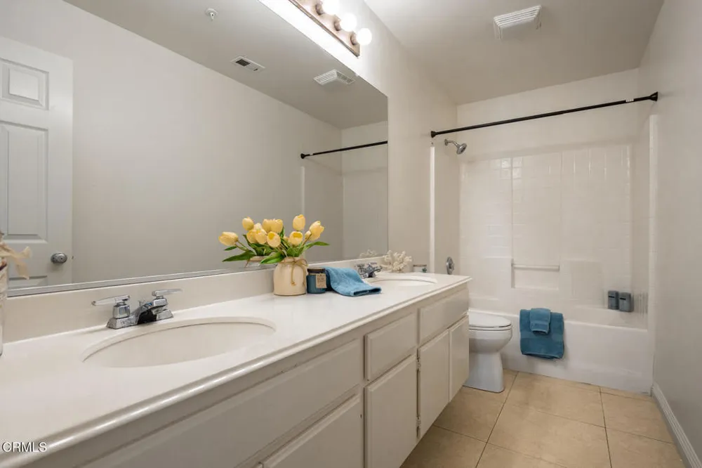 708 Binnacle Street Oxnard, CA 93035
