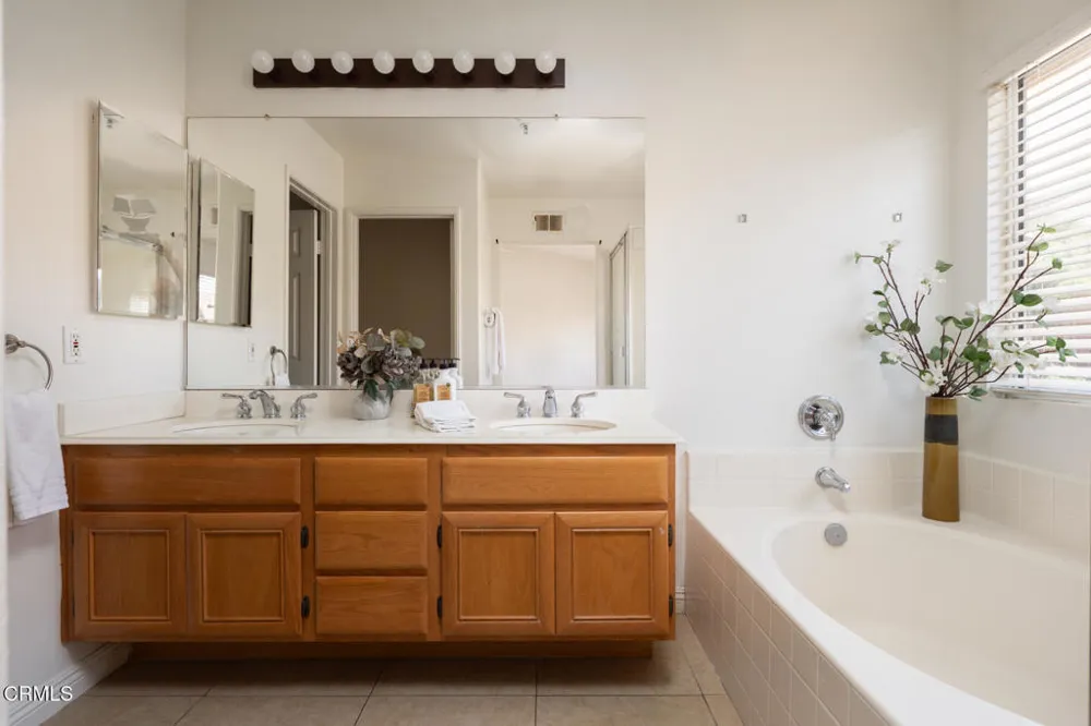 708 Binnacle Street Oxnard, CA 93035