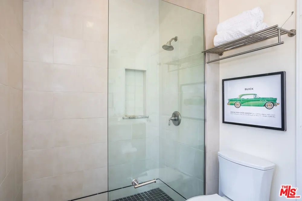 941 Norman Place Los Angeles, CA 90049
