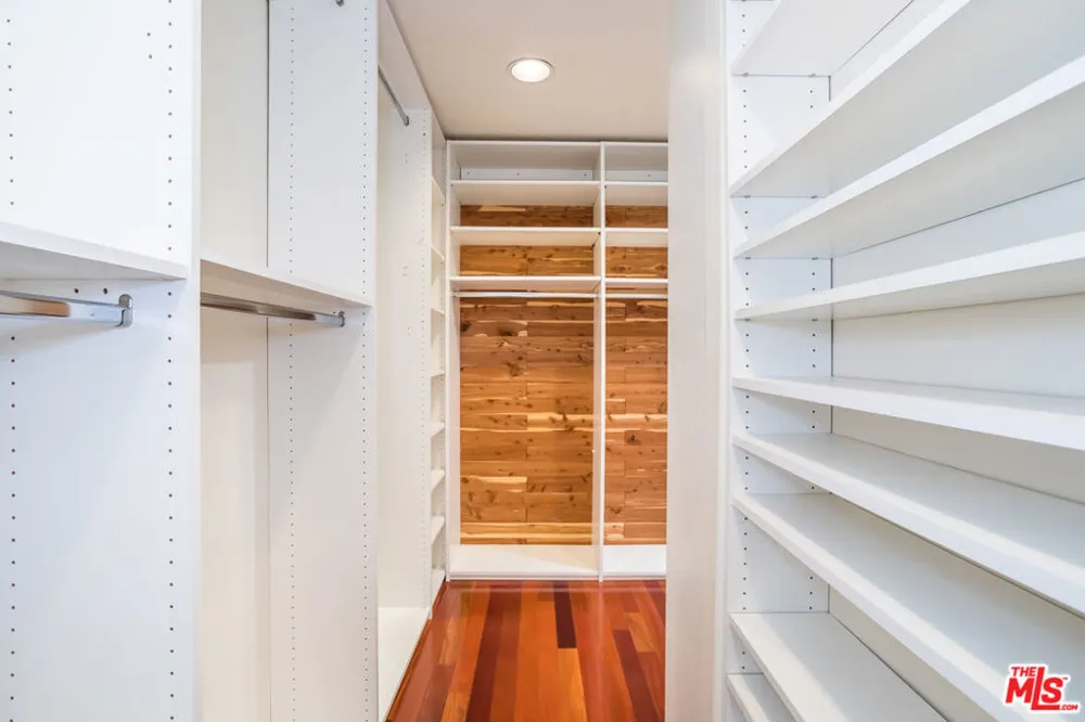 941 Norman Place Los Angeles, CA 90049