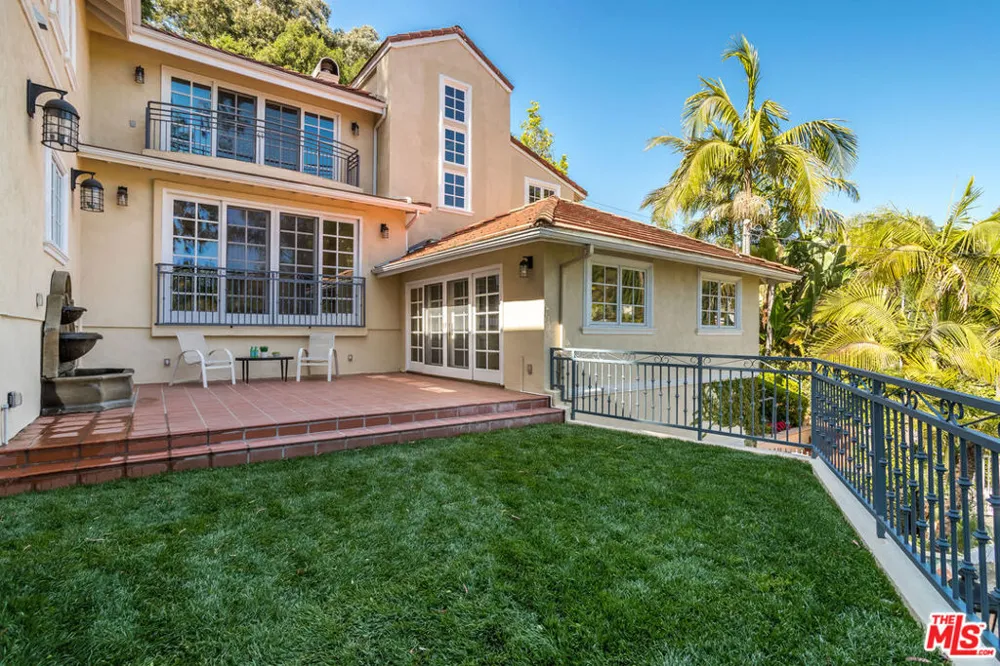 941 Norman Place Los Angeles, CA 90049