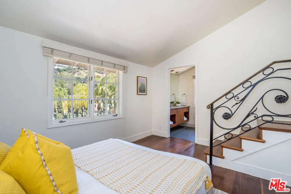 941 Norman Place Los Angeles, CA 90049
