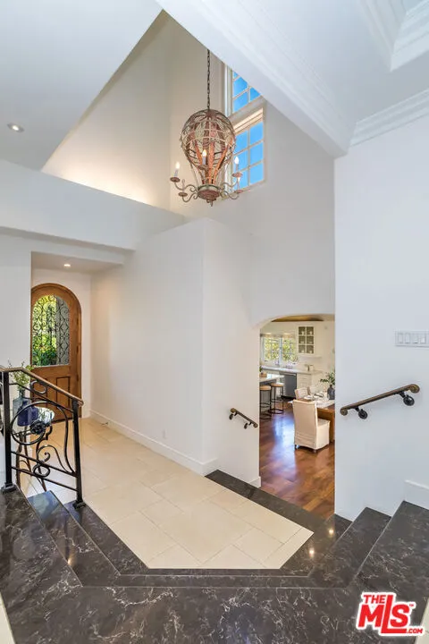 941 Norman Place Los Angeles, CA 90049