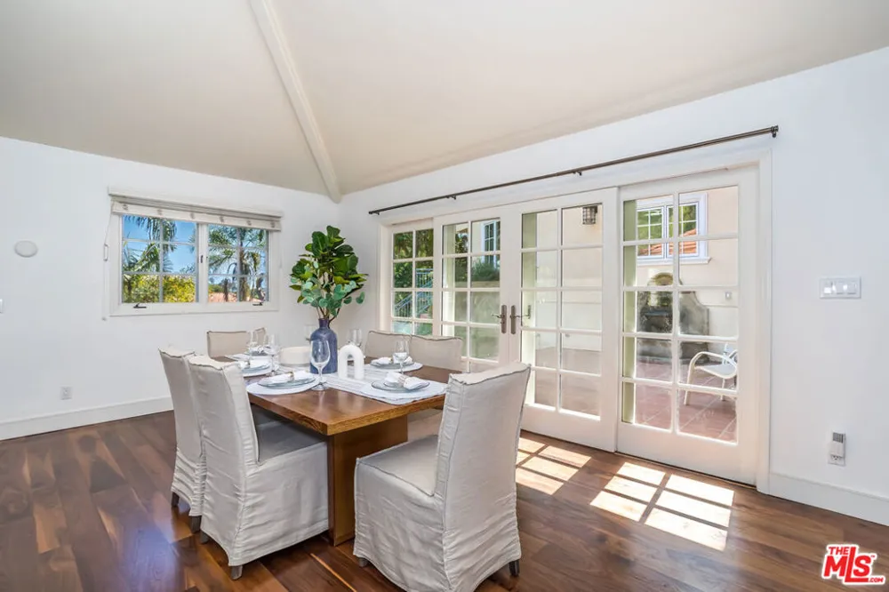 941 Norman Place Los Angeles, CA 90049