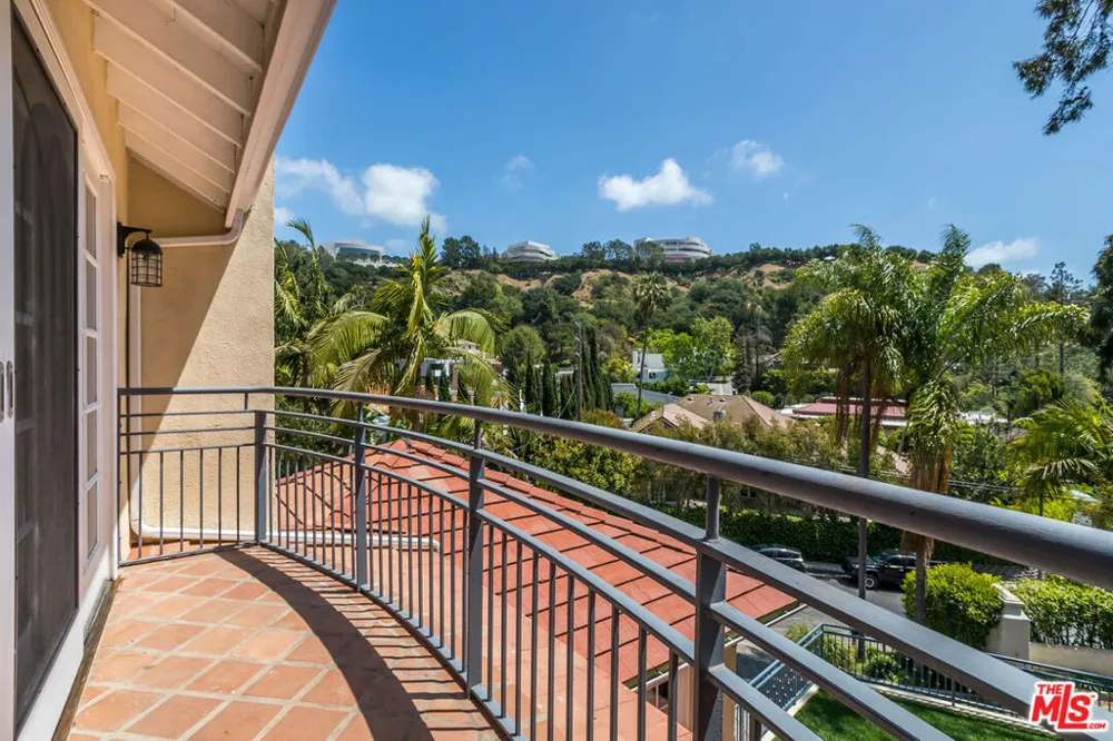 941 Norman Place Los Angeles, CA 90049