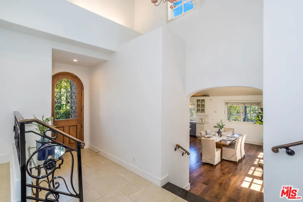 941 Norman Place Los Angeles, CA 90049