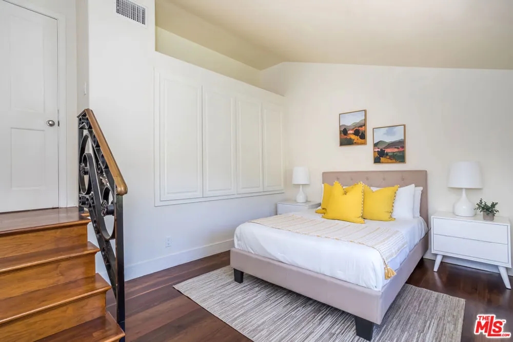 941 Norman Place Los Angeles, CA 90049