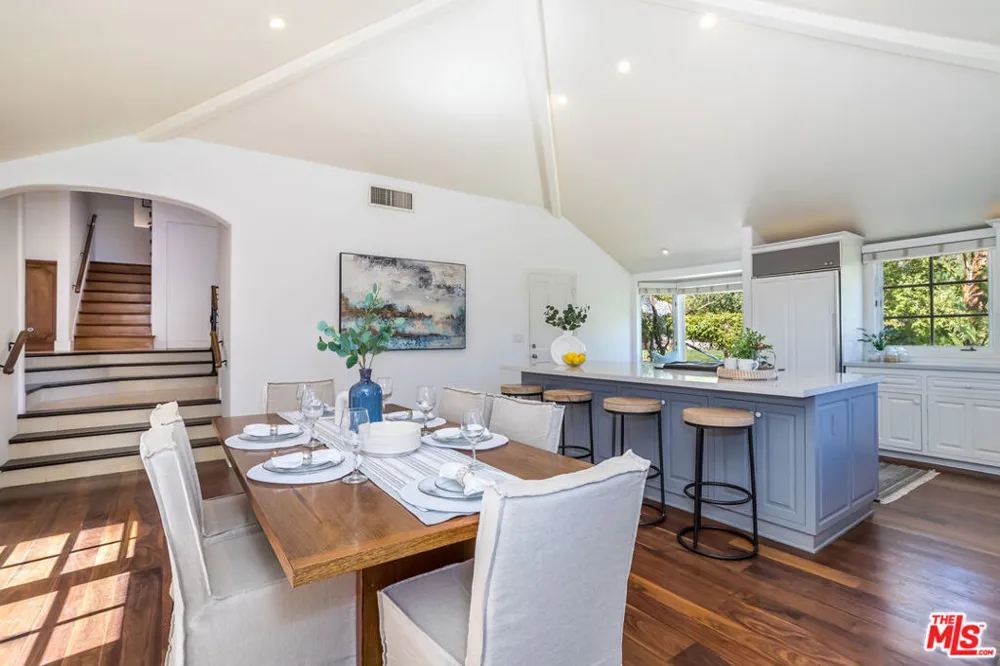 941 Norman Place Los Angeles, CA 90049