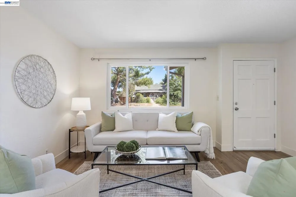 855 Olivina Avenue Livermore, CA 94551