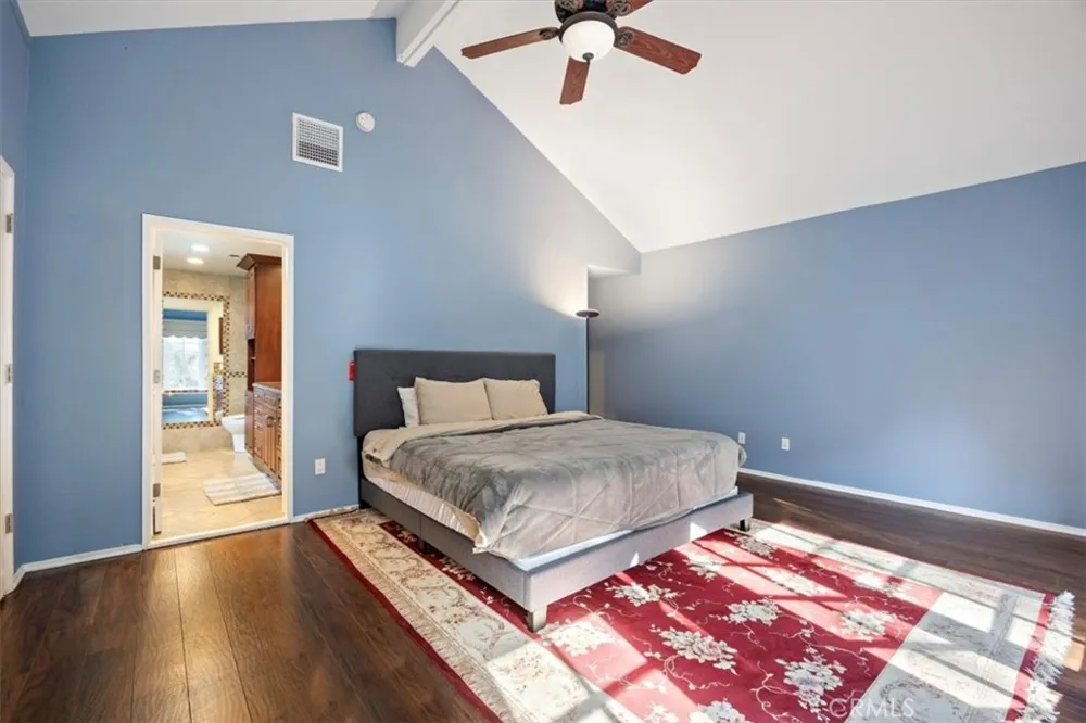 10408 Summer Holly Los Angeles, CA 90077