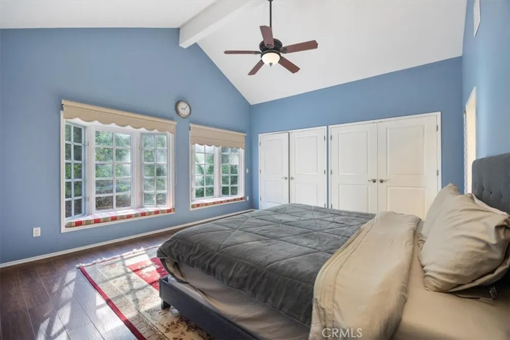 10408 Summer Holly Los Angeles, CA 90077