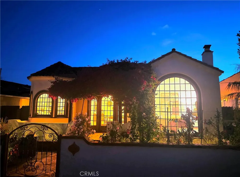 3109 Stanford Avenue Venice, CA 90292