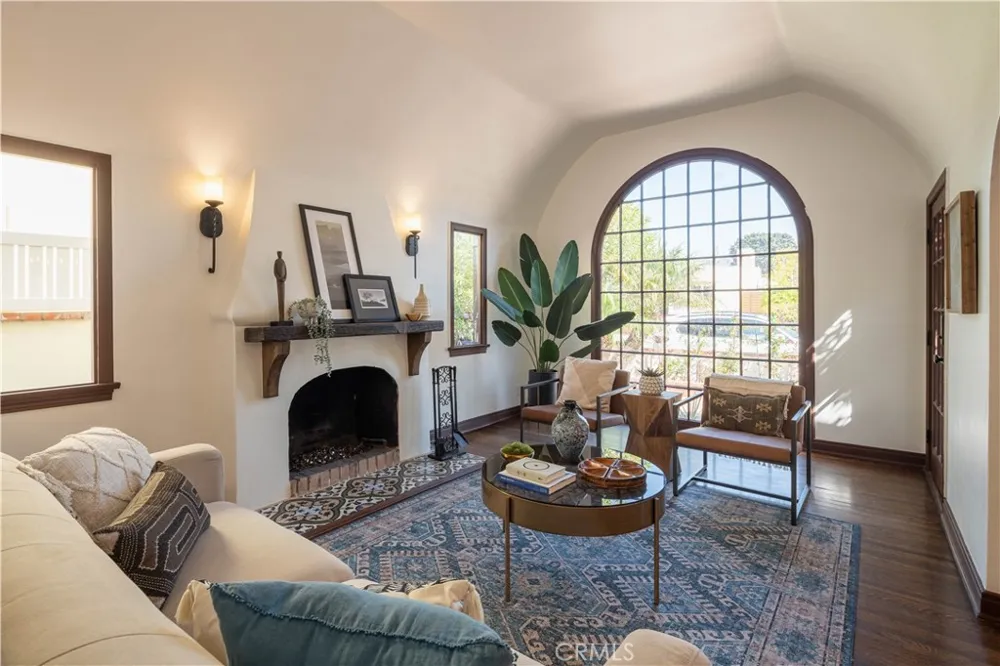 3109 Stanford Avenue Venice, CA 90292