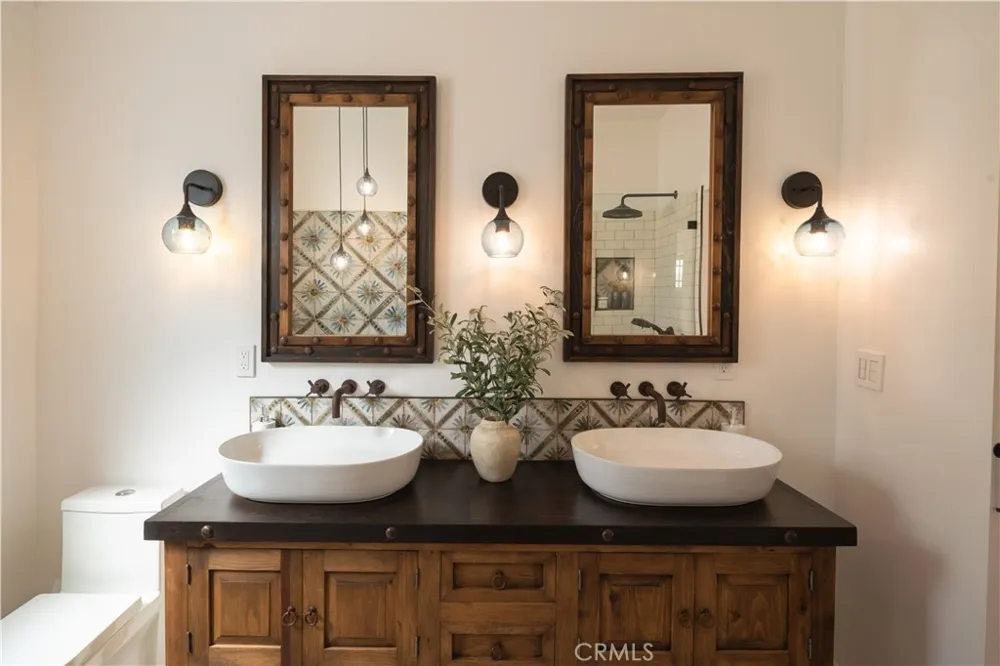 3109 Stanford Avenue Venice, CA 90292
