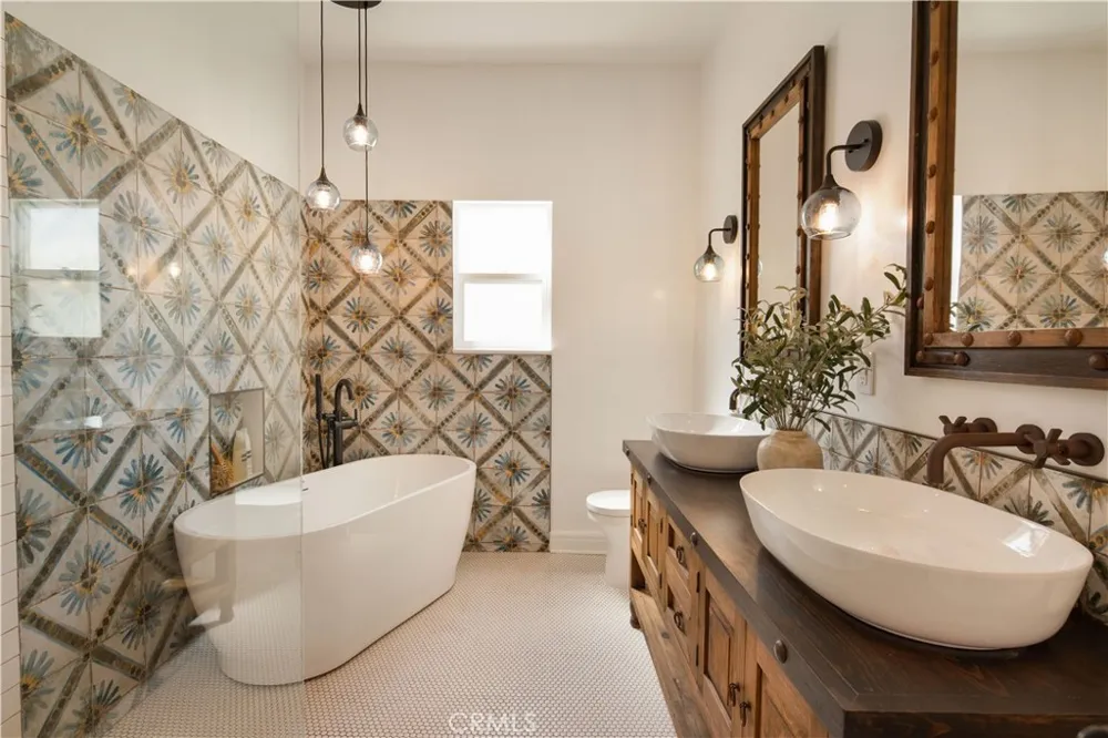 3109 Stanford Avenue Venice, CA 90292