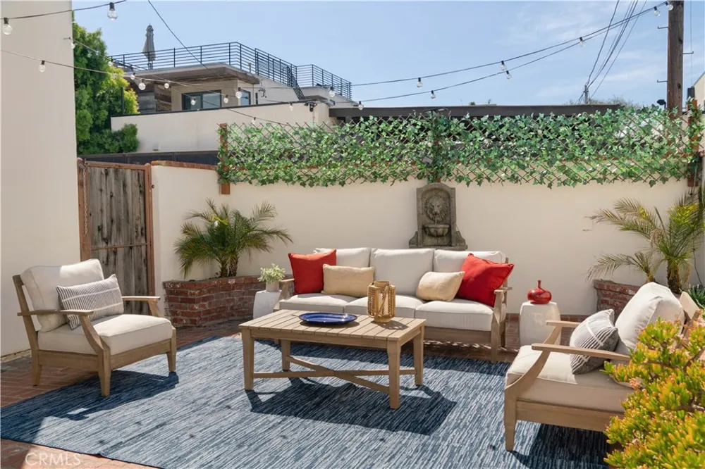 3109 Stanford Avenue Venice, CA 90292