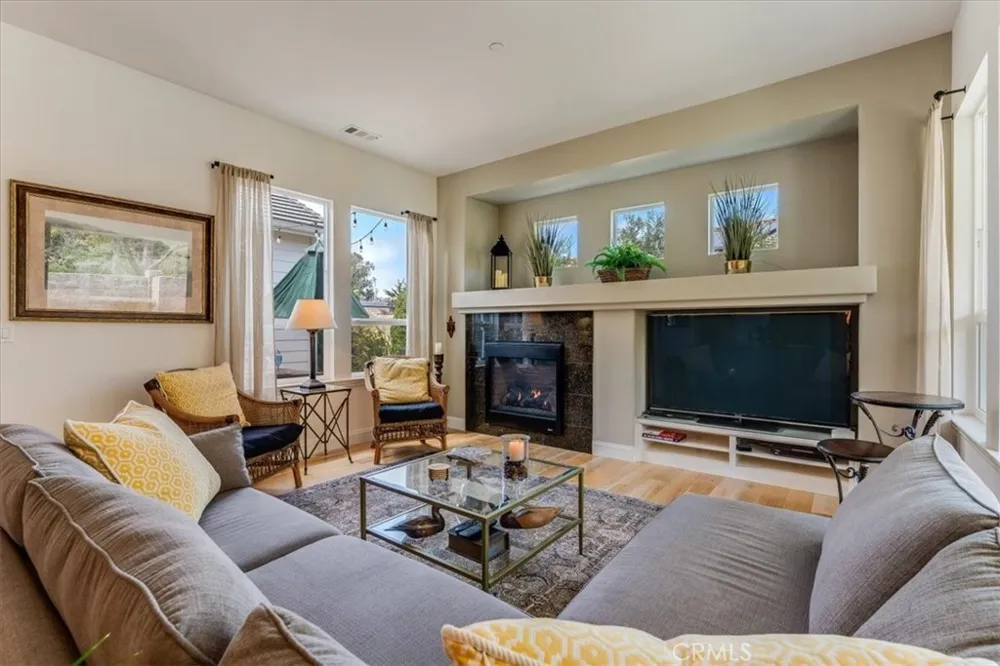 1689 Louise Lane Nipomo, CA 93444