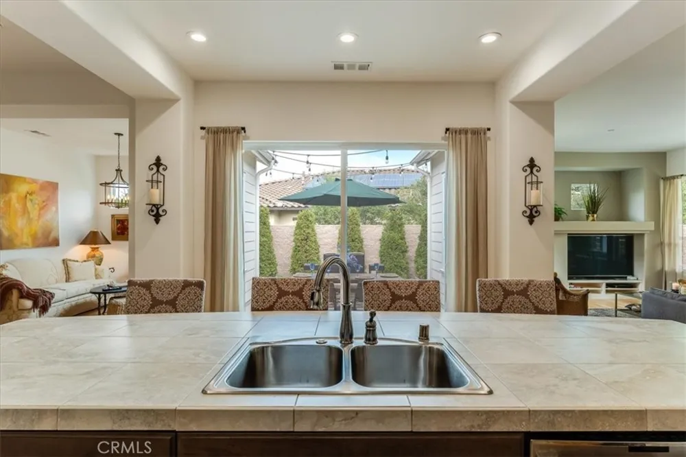 1689 Louise Lane Nipomo, CA 93444