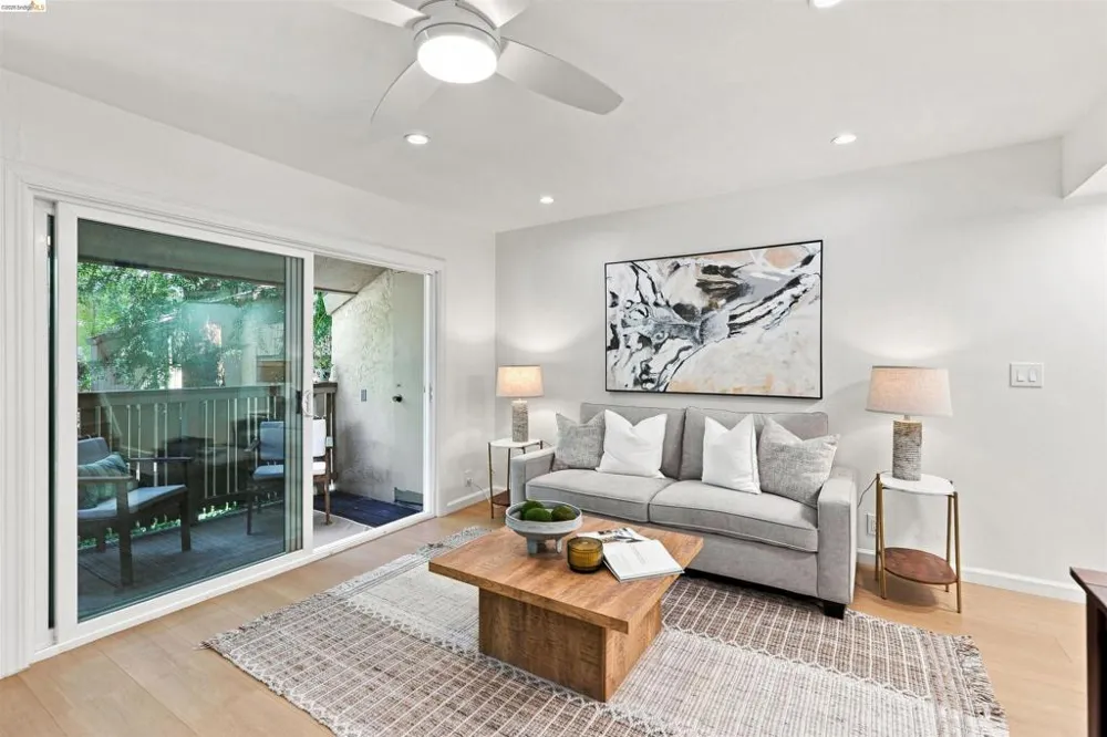 2704 Oak Rd #75 Walnut Creek, CA 94597