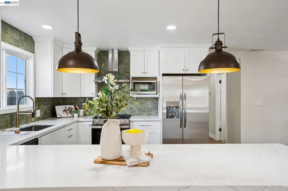 520 Celia St Hayward, CA 94544