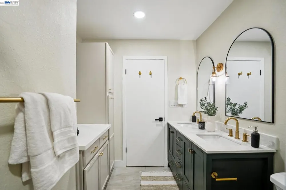 520 Celia St Hayward, CA 94544