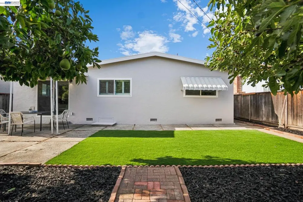 520 Celia St Hayward, CA 94544