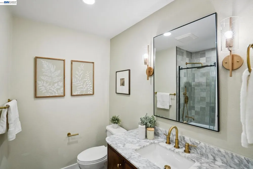 520 Celia St Hayward, CA 94544