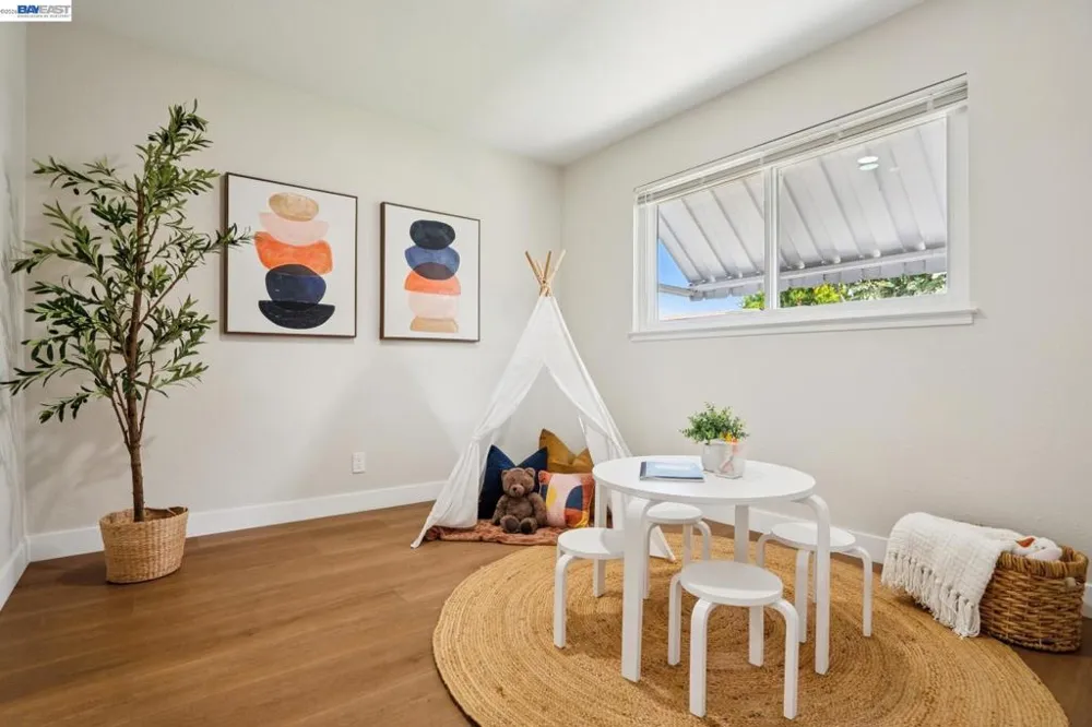 520 Celia St Hayward, CA 94544