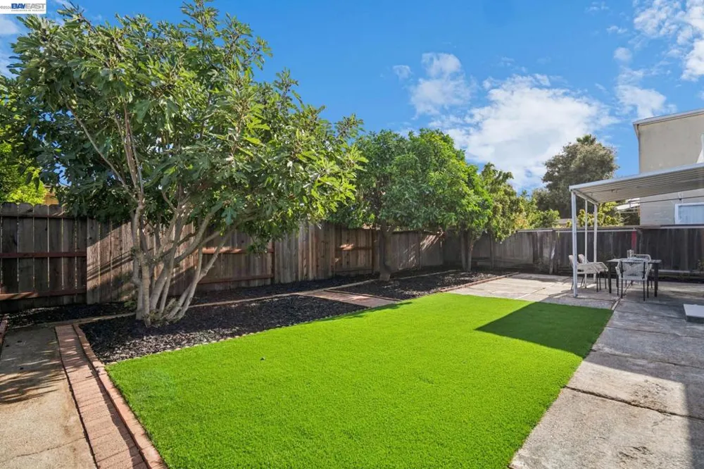 520 Celia St Hayward, CA 94544