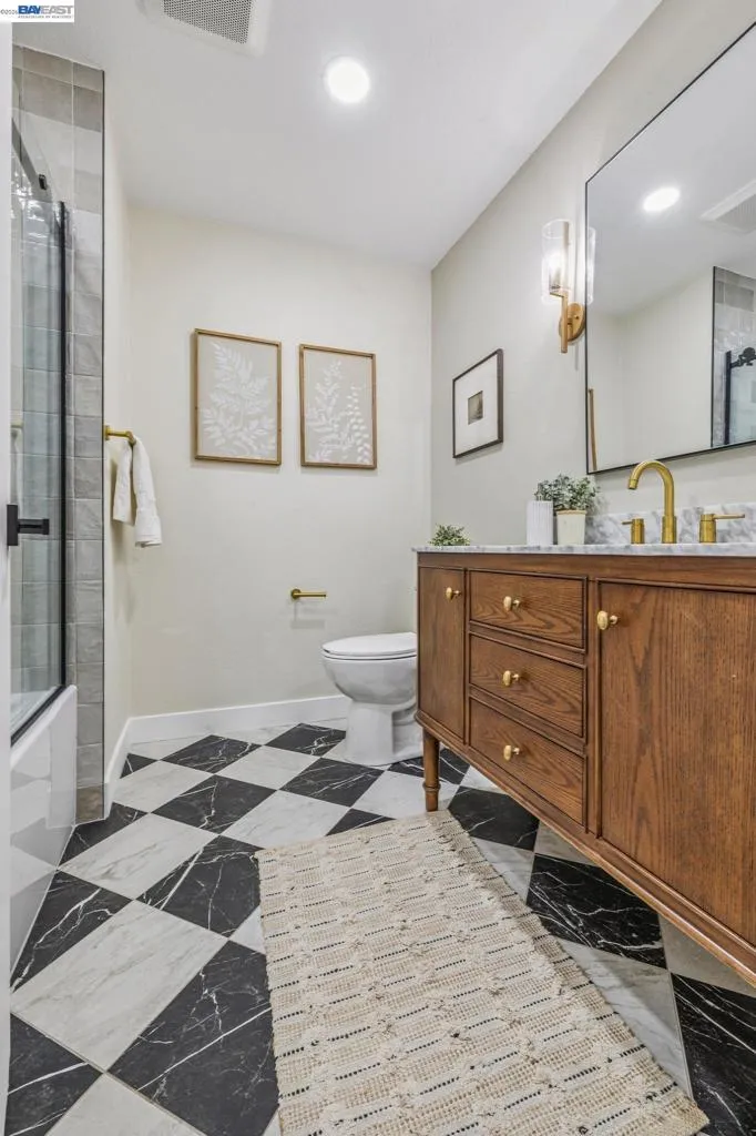 520 Celia St Hayward, CA 94544