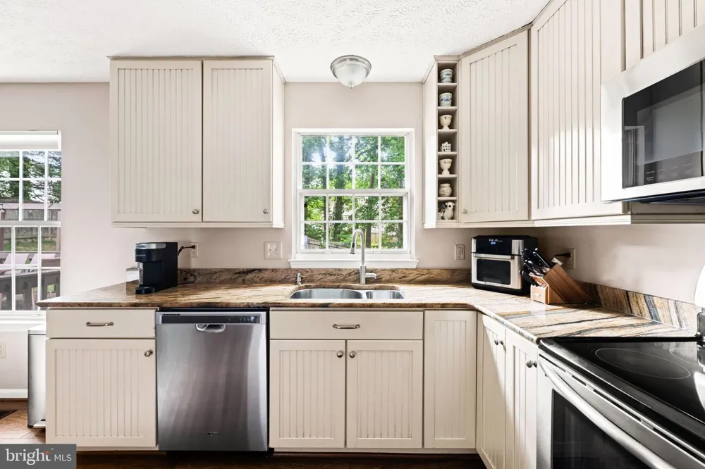 4525 EDSALL DRIVE Woodbridge, VA 22193