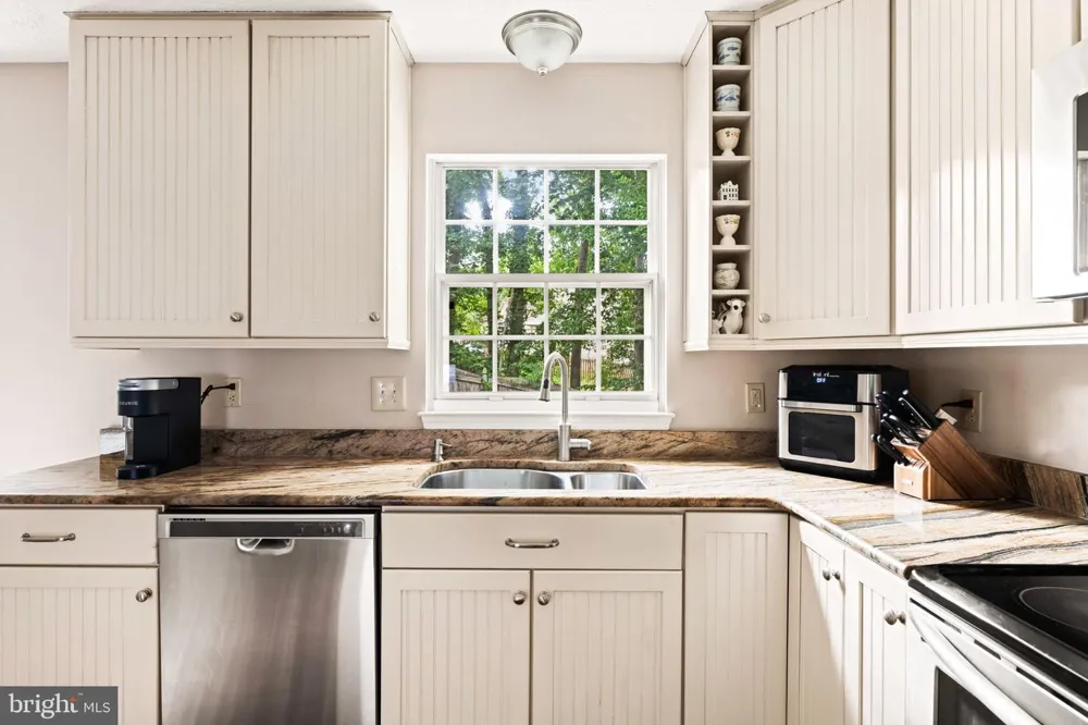 4525 EDSALL DRIVE Woodbridge, VA 22193