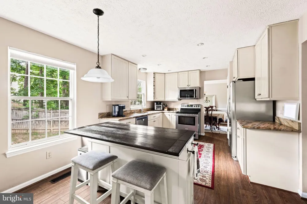 4525 EDSALL DRIVE Woodbridge, VA 22193