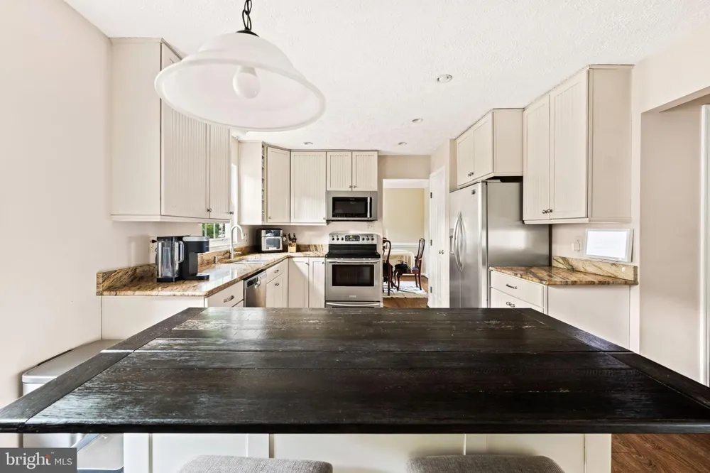 4525 EDSALL DRIVE Woodbridge, VA 22193