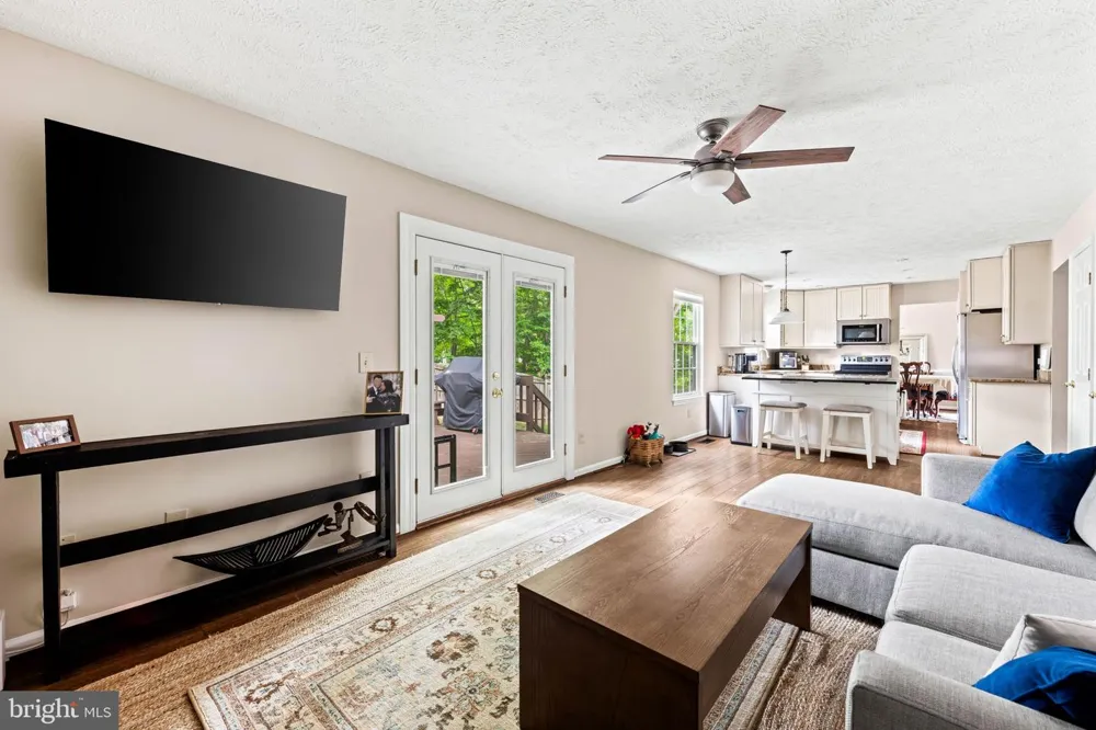 4525 EDSALL DRIVE Woodbridge, VA 22193