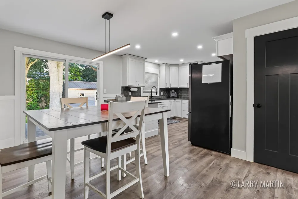 7381 Sunset Avenue Jenison, MI 49428