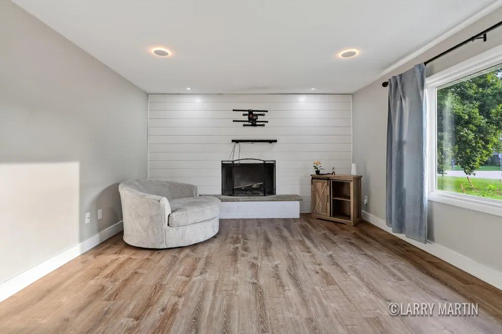 7381 Sunset Avenue Jenison, MI 49428