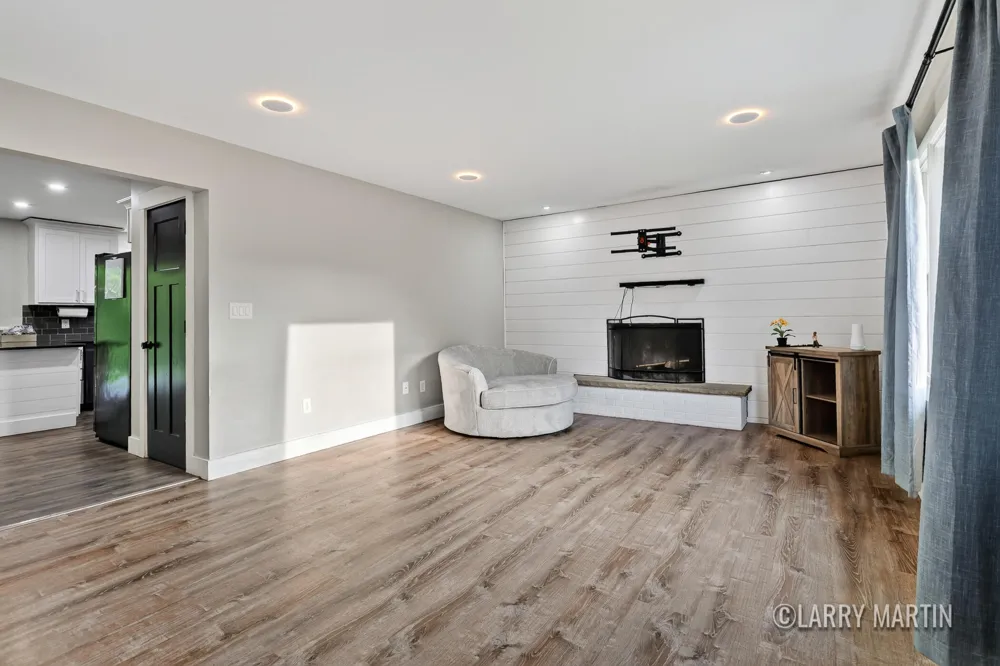 7381 Sunset Avenue Jenison, MI 49428
