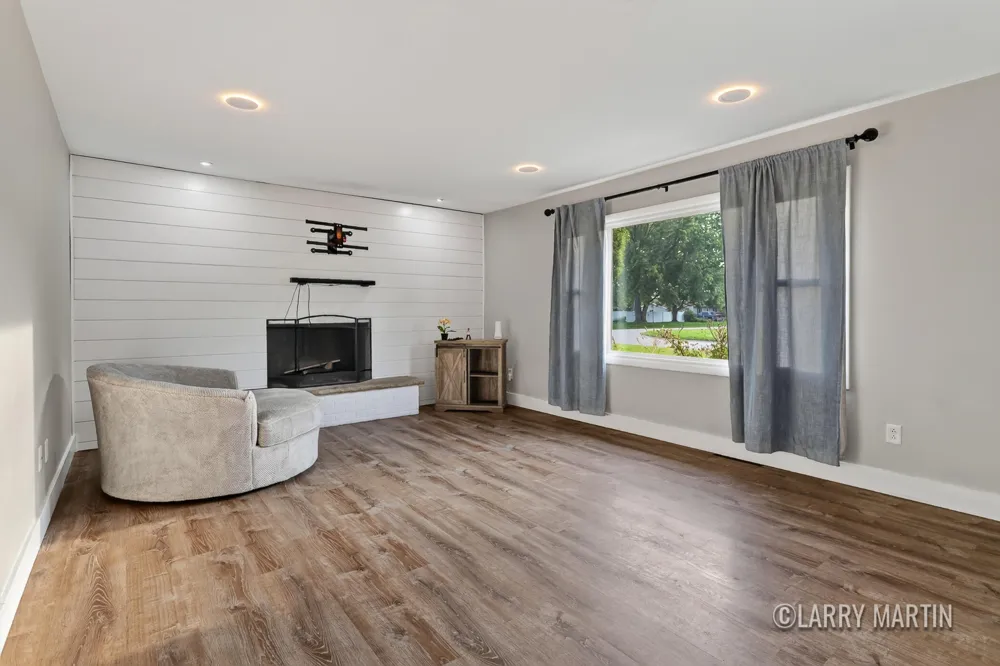 7381 Sunset Avenue Jenison, MI 49428