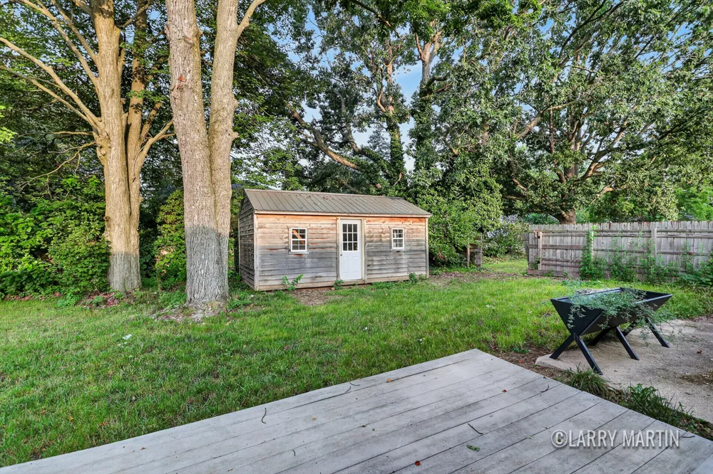 7381 Sunset Avenue Jenison, MI 49428