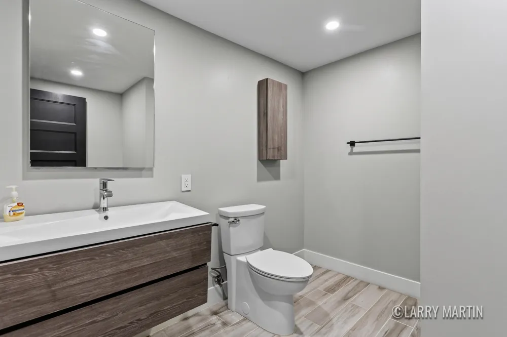 7381 Sunset Avenue Jenison, MI 49428
