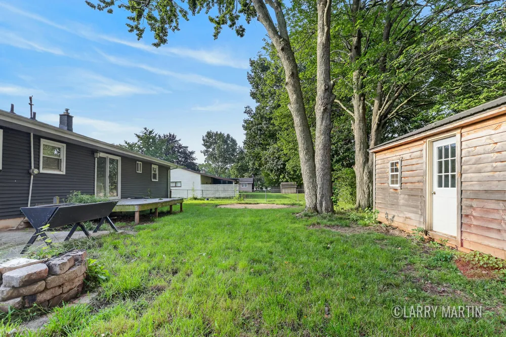 7381 Sunset Avenue Jenison, MI 49428