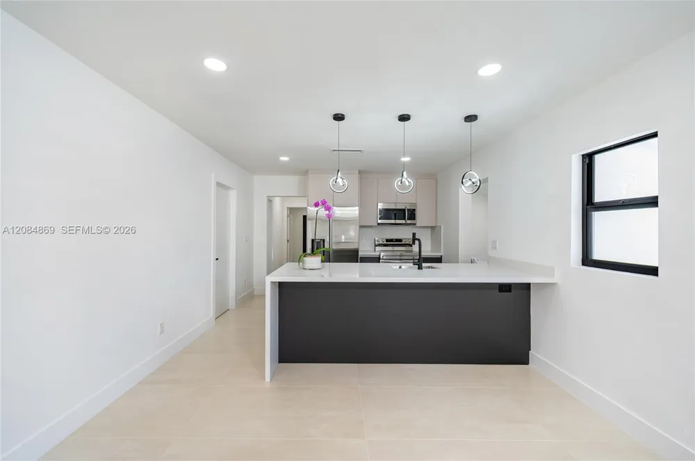 2228 SW 2nd St Miami, FL 33135