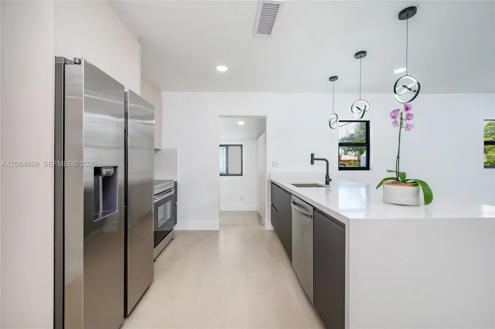 2228 SW 2nd St Miami, FL 33135