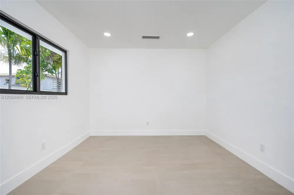 2228 SW 2nd St Miami, FL 33135