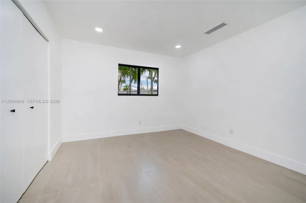 2228 SW 2nd St Miami, FL 33135