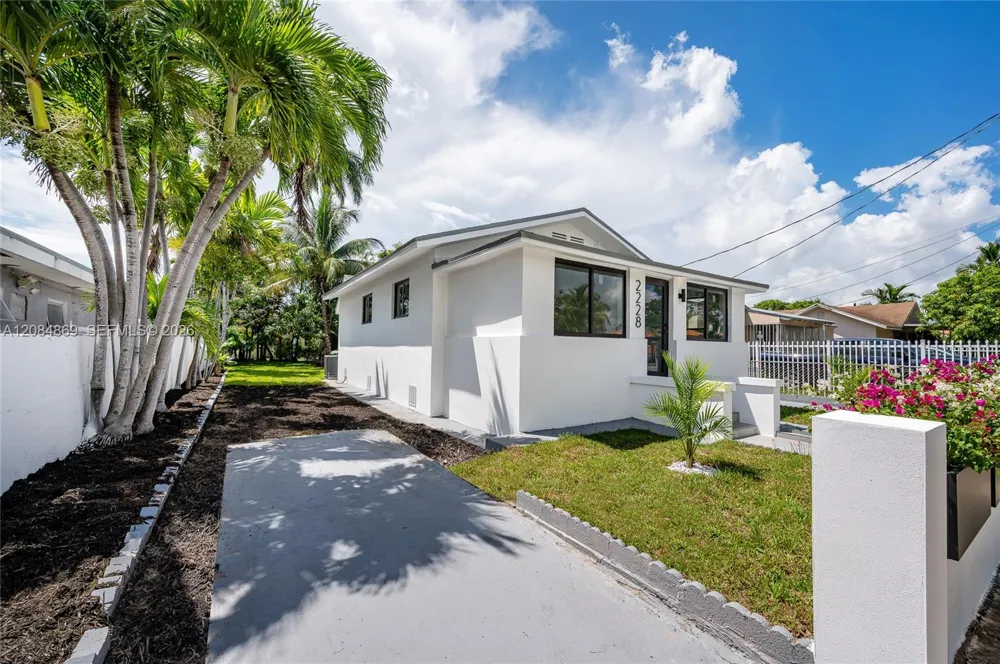 2228 SW 2nd St Miami, FL 33135