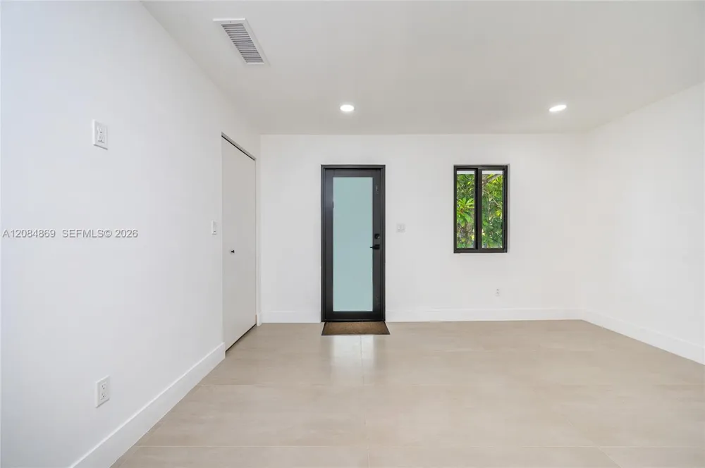 2228 SW 2nd St Miami, FL 33135