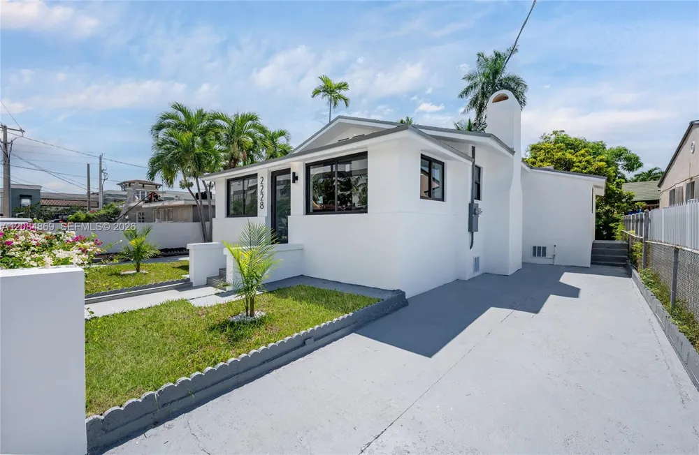 2228 SW 2nd St Miami, FL 33135